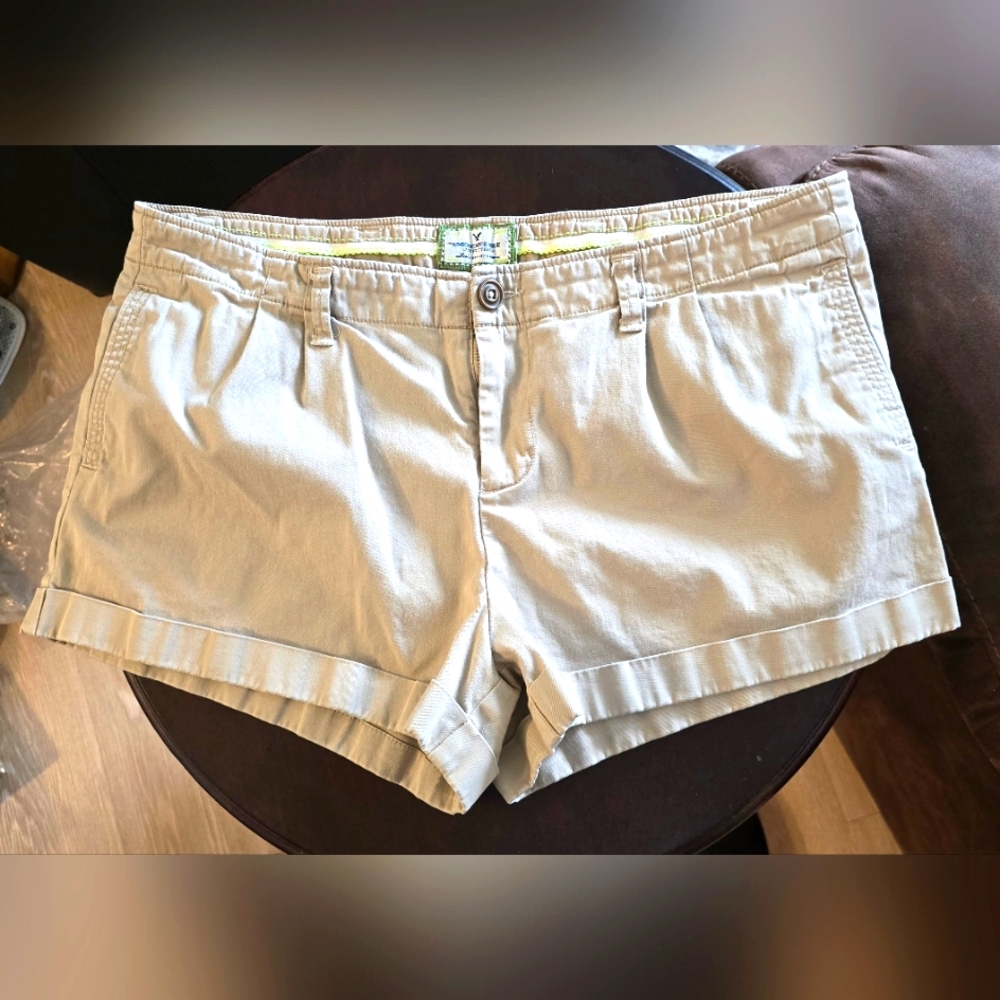 AE Khaki Twill shorts with pockets 14